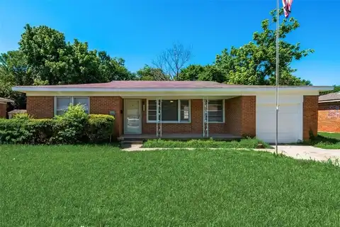 1706 E Garnett Street, Gainesville, TX 76240