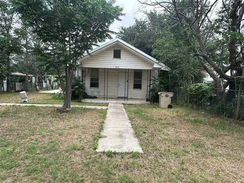 203 S 2nd Street, Bangs, TX 76823