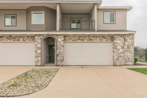 1225 Summerset Lane, Burleson, TX 76028