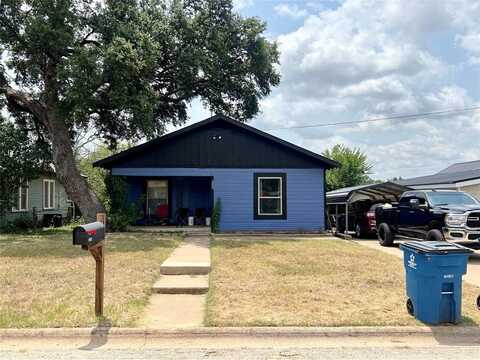 805 E Williams Street, Breckenridge, TX 76424