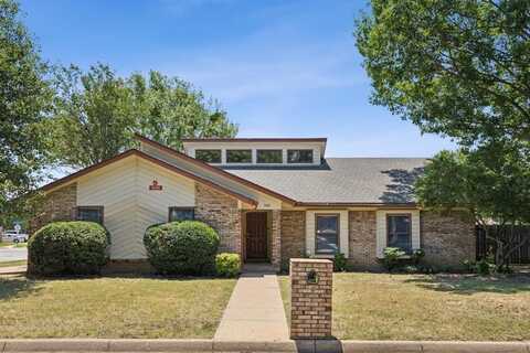 3800 Meadowmere Lane, Arlington, TX 76001