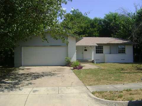 8254 Carrick Street, Fort Worth, TX 76116