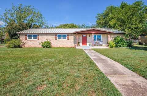 312 Columbus, Coleman, TX 76834