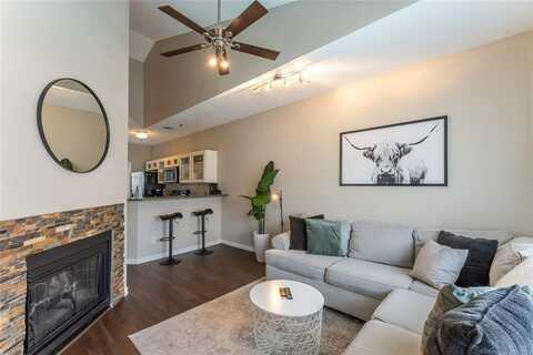 4800 W Lovers Lane, Dallas, TX 75209