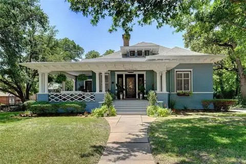 705 W Oak Street, Denton, TX 76201