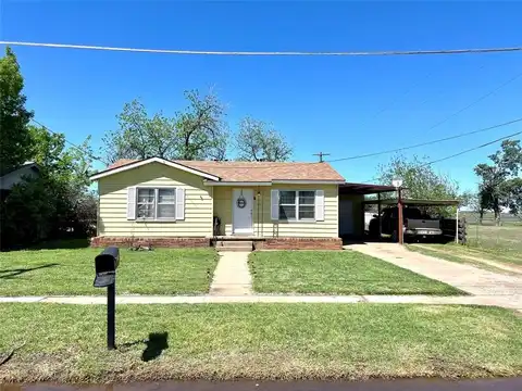 1041 N 3rd Avenue, Munday, TX 76371