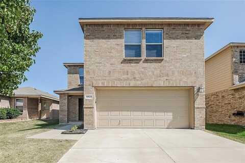 8820 Valley River Drive, Fort Worth, TX 76244