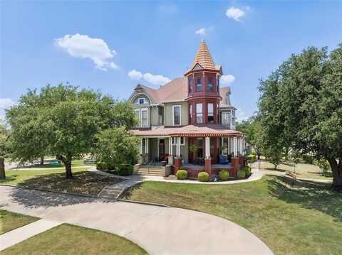 1105 Palo Pinto Street, Weatherford, TX 76086