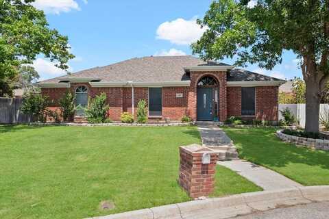 409 Dove Lane, Fort Worth, TX 76108