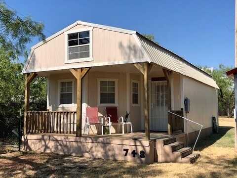 748 Clement Street, Albany, TX 76430