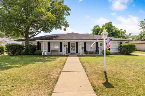 4008 Emerald Oaks Drive, Haltom City, TX 76117