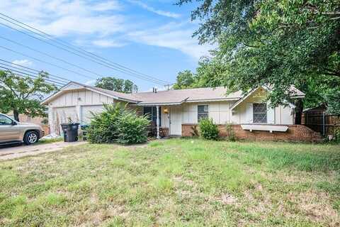 5544 De Cory Road, Fort Worth, TX 76134