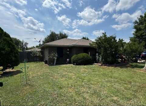 821 Jennifer Court, Sanger, TX 76266