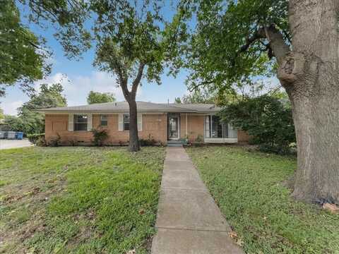 6833 Town North Drive, Dallas, TX 75231