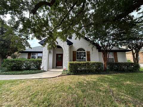 816 Evandale Road, Burleson, TX 76028