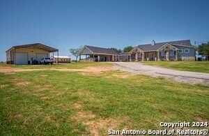 1891 State highway 97, Floresville, TX 78114