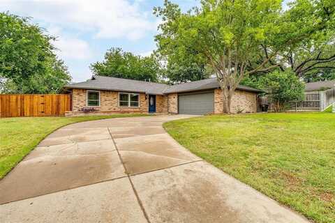 8904 Pagosa Drive, Fort Worth, TX 76116