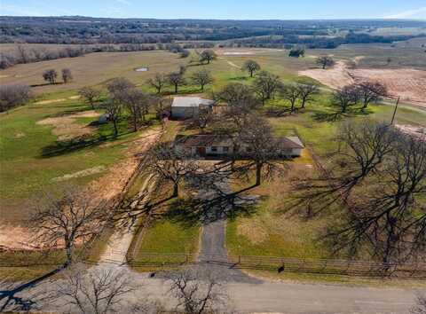 200 Stanley Lane, Poolville, TX 76487