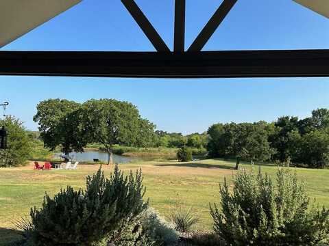 140 Lago Lane, Nocona, TX 76255