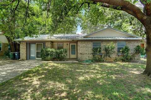 215 Bluebird Circle, Denton, TX 76209