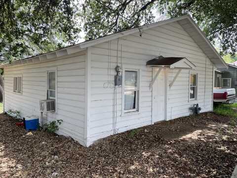 1002 E Pearl Street, Stephenville, TX 76401