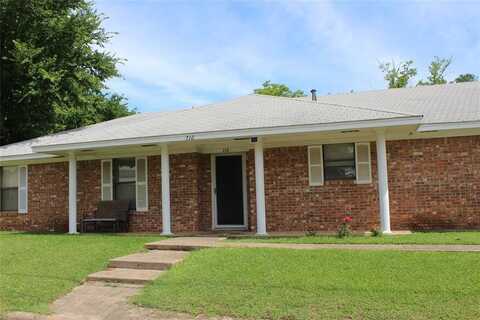 210 E Witt Street, Wolfe City, TX 75496