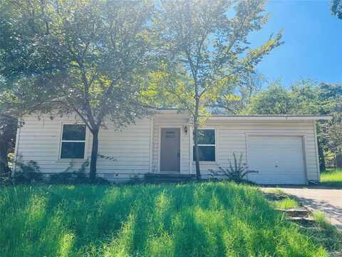 207 Live Oak Lane, Weatherford, TX 76086