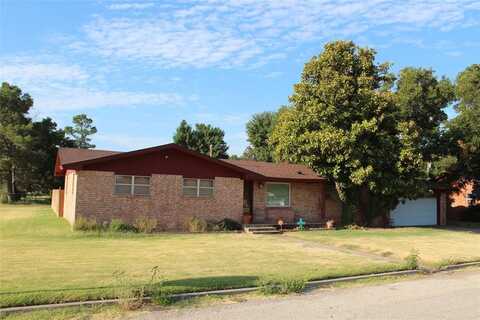 110 M Street, Munday, TX 76371