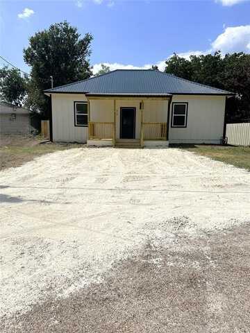 210 E 4th Street, Blooming Grove, TX 76626