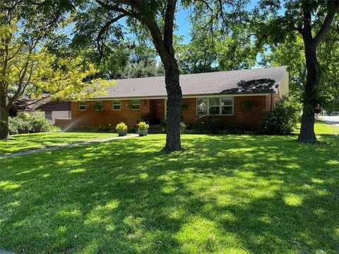 405 N Elm Street, Comanche, TX 76442