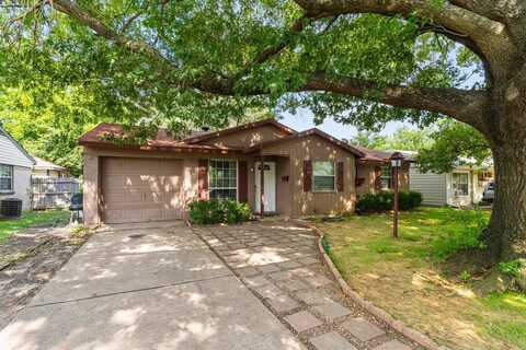 1083 Fairmeadows Circle, Duncanville, TX 75116