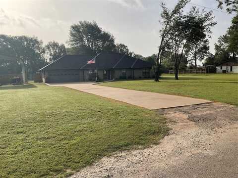 409 S Bryson, Bogata, TX 75417