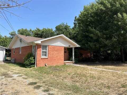 610 Cooper Street, Bowie, TX 76230