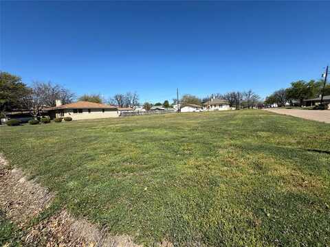 700 N 3rd Street, Haskell, TX 79521