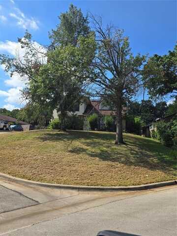 5208 Oak Gate Court, Arlington, TX 76016