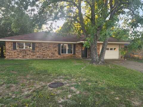 1690 Ballard, Paris, TX 75460