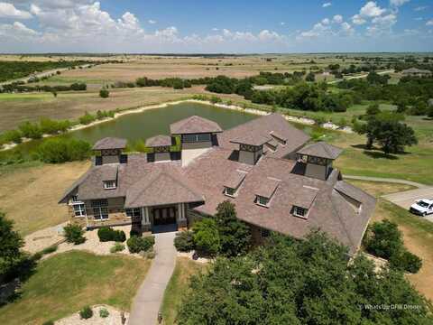 8533 Crichton Court, Cleburne, TX 76033