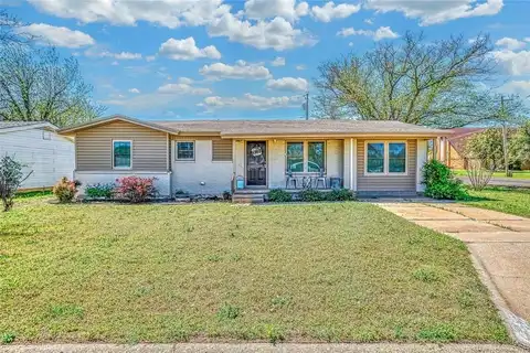 26 Elbert Heights, Quanah, TX 79252