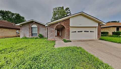 2929 Beachtree Lane, Bedford, TX 76021