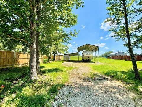 1024 Holiday Village Drive, Quitman, TX 75783