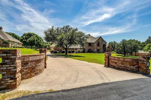 2816 Bent Oaks Drive, Burleson, TX 76028