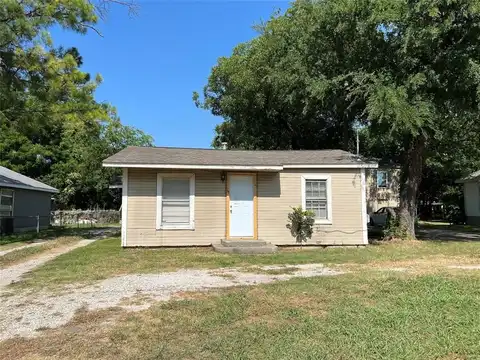 315 Ritchey Street, Gainesville, TX 76240