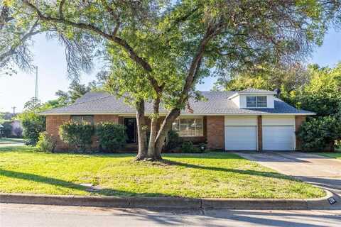 2701 Larkin Avenue, Fort Worth, TX 76133