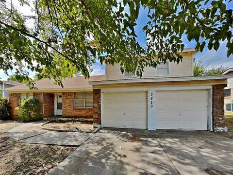 3820 Triumph Street, Forest Hill, TX 76119