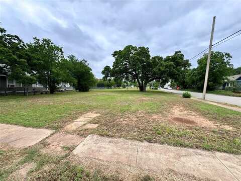 1316 Avenue C, Brownwood, TX 76801