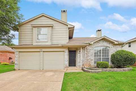 7109 Woodhinge Drive, Benbrook, TX 76126