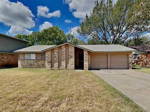 902 Cannon Drive, Euless, TX 76040