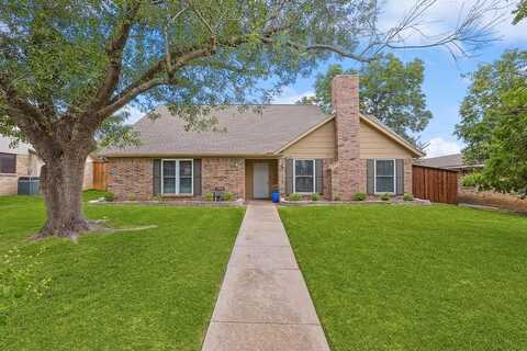 2620 Fallcreek Drive, Carrollton, TX 75006