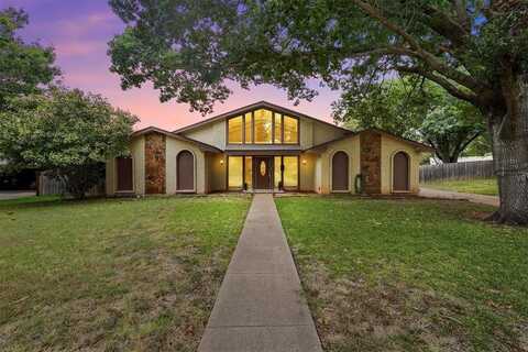 213 Hockaday Avenue, Garland, TX 75043