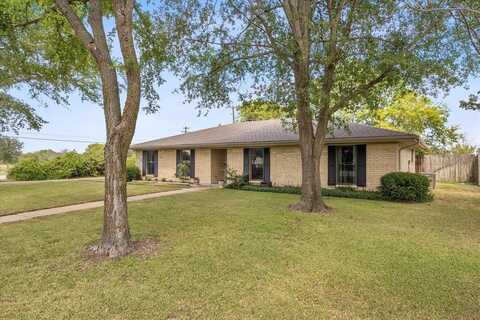 10301 Oak Creek Drive, Greenville, TX 75402